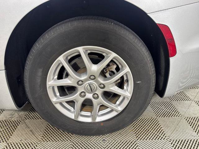 Used 2023 Chrysler Pacifica Touring-L FWD image 13