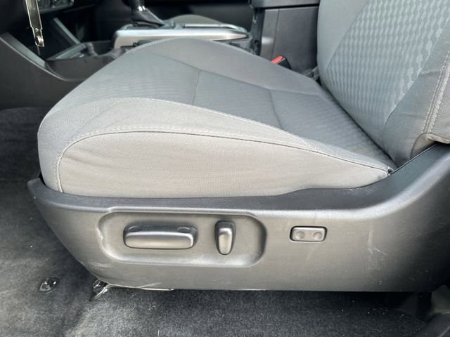 Used 2022 Toyota Tacoma SR5 RWD image 28