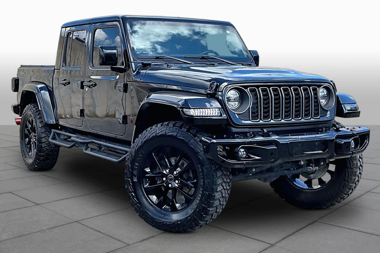 Used 2024 Jeep Gladiator Sport AWD/4WD image 4