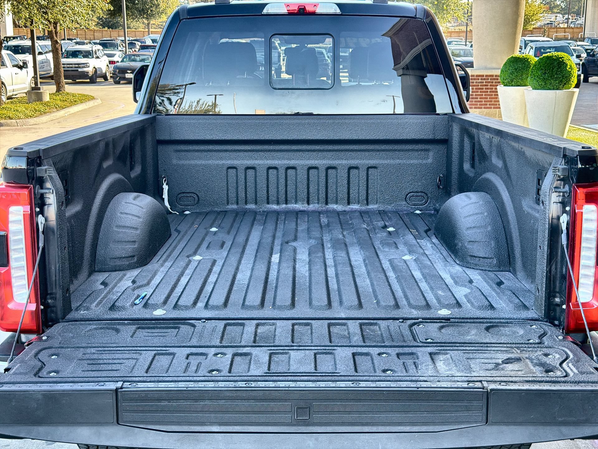 Certified 2024 Ford F350 Lariat w/ Lariat Ultimate Package AWD/4WD image 23