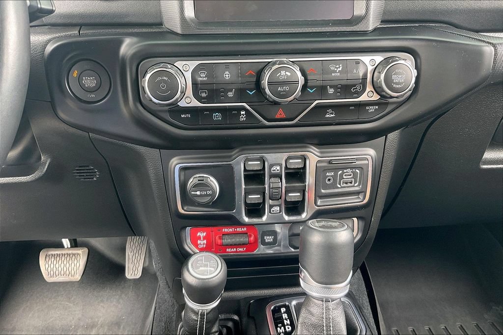 Used 2022 Jeep Wrangler Unlimited Rubicon 4xe w/ Cold Weather Group AWD/4WD image 35