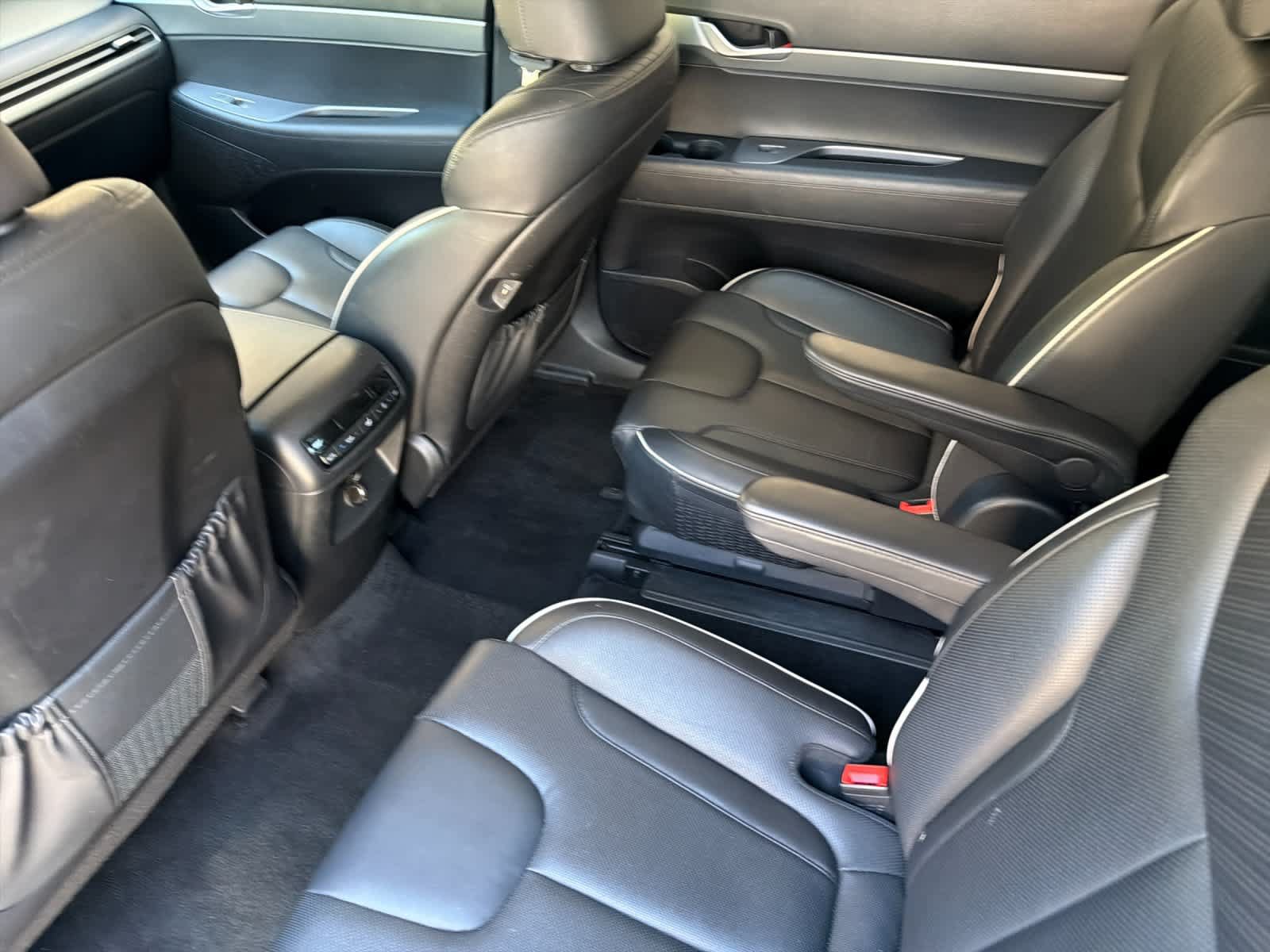 Used 2024 Hyundai Palisade SEL AWD/4WD image 4