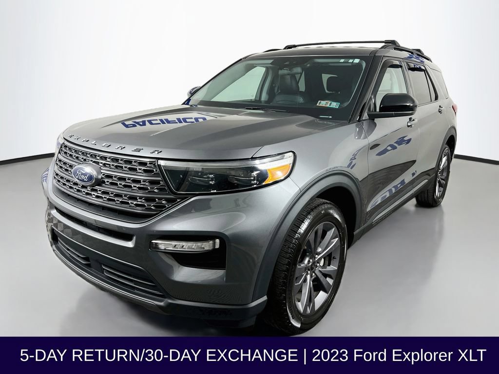 Certified 2023 Ford Explorer XLT w/ Equipment Group 202A AWD/4WD image 4