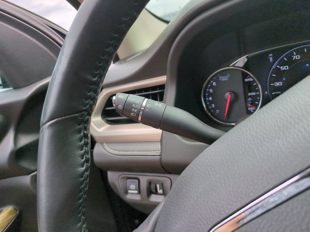 Used 2018 GMC Acadia Denali w/ Technology Package FWD image 30