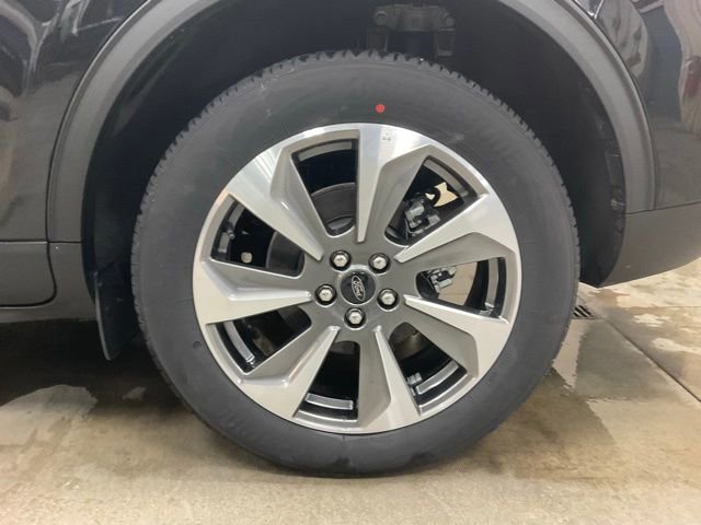 Certified 2025 Ford Escape Platinum image 15