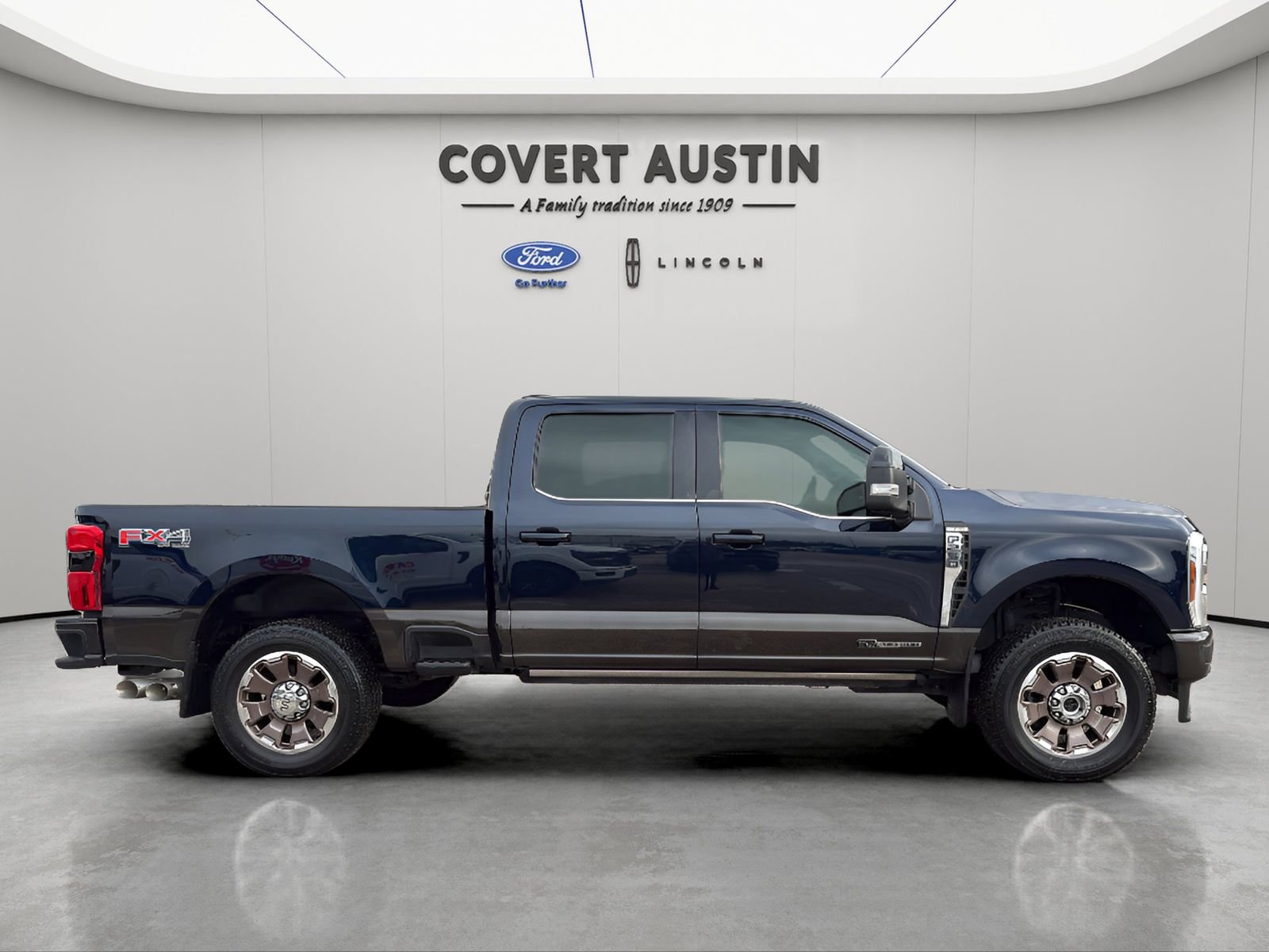 Certified 2024 Ford F250 King Ranch w/ FX4 Off-Road Package AWD/4WD image 6