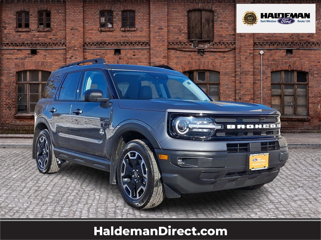 Certified 2023 Ford Bronco Sport Outer Banks w/ Tech Package image 7