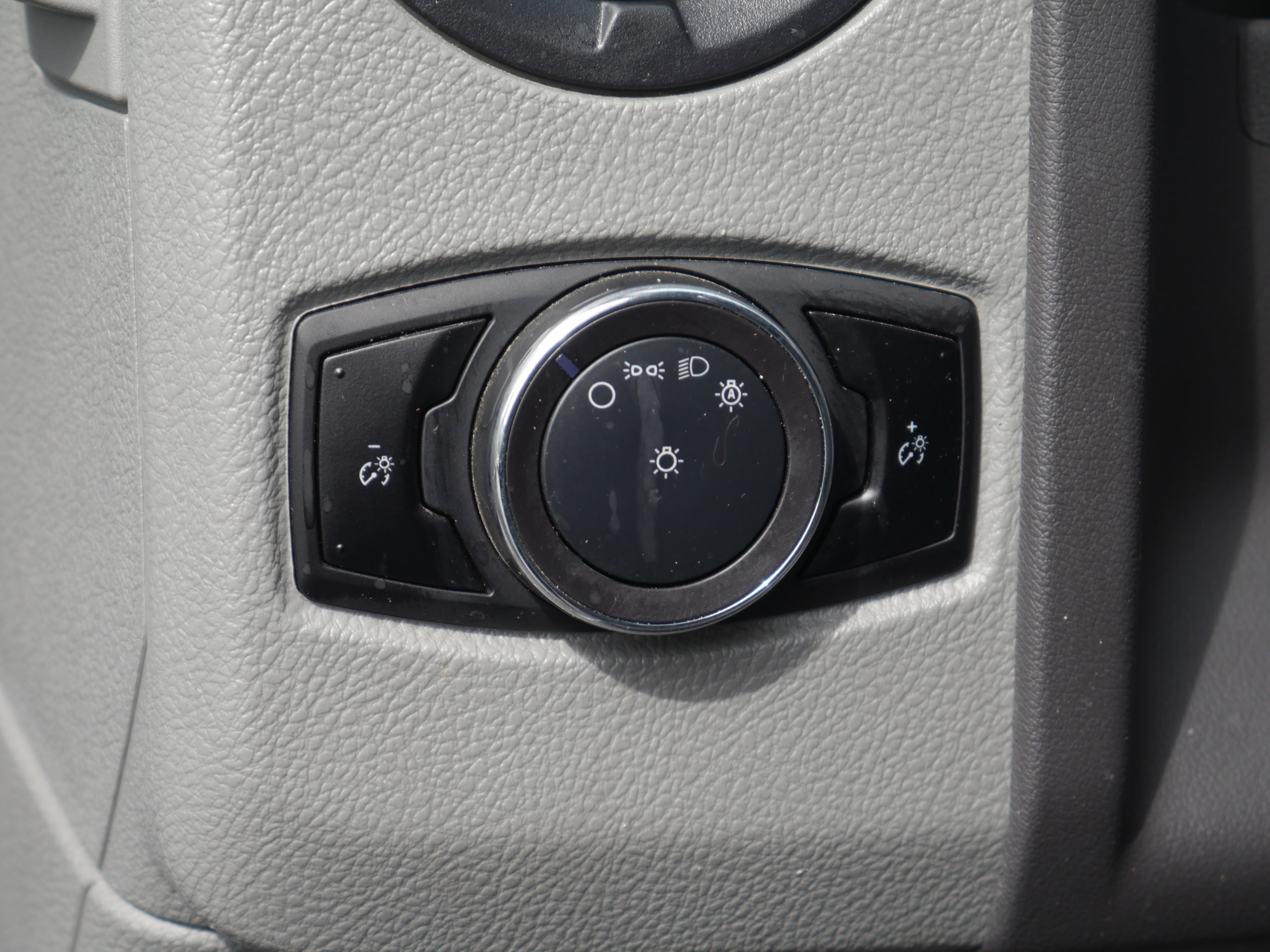 Certified 2025 Ford E-450 and Econoline 450 Super Duty w/ Power Equipment Group image 5