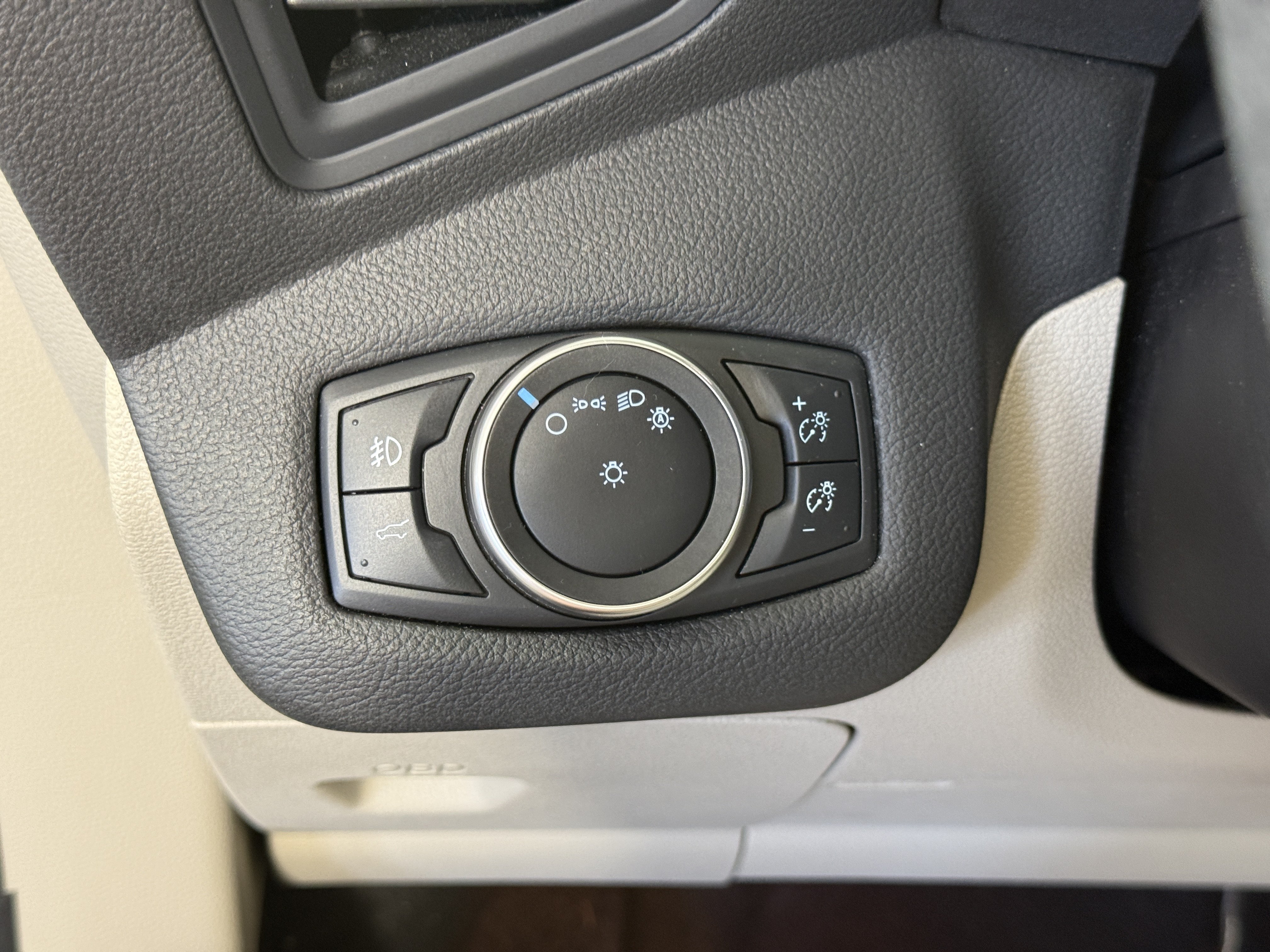 Certified 2019 Ford Escape SEL FWD image 23