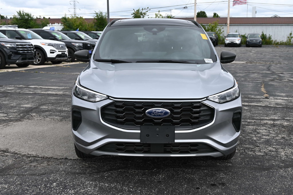 Certified 2024 Ford Escape ST-Line w/ Tech Pack #1 AWD/4WD image 6