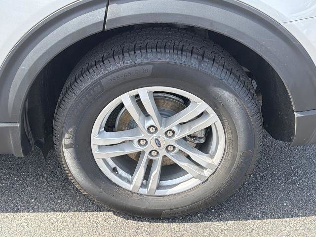 Certified 2022 Ford Explorer XLT w/ Equipment Group 202A image 32