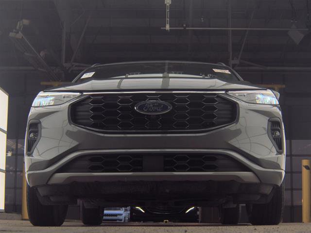 Certified 2023 Ford Escape ST-Line Select w/ Tech Pack #2 AWD/4WD image 3