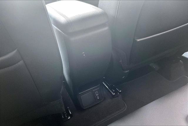 Used 2023 Buick Encore GX Select w/ Sport Touring Package FWD image 33