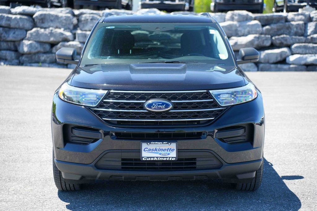 Certified 2023 Ford Explorer XLT AWD/4WD image 2