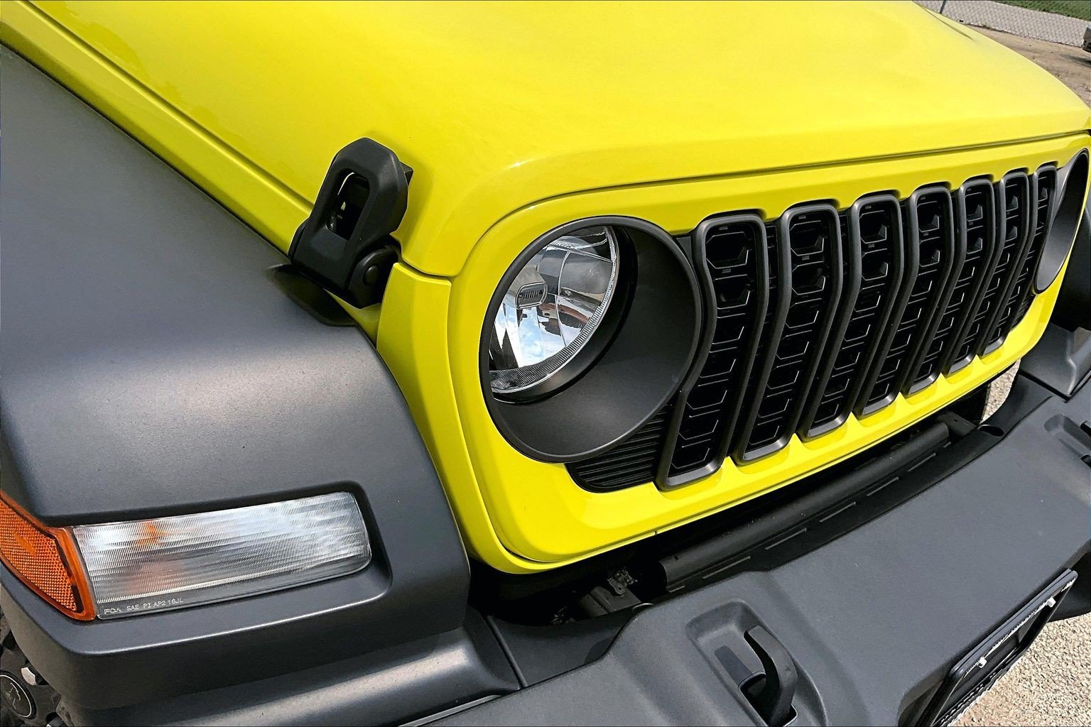 Used 2024 Jeep Wrangler Unlimited Sport AWD/4WD image 26