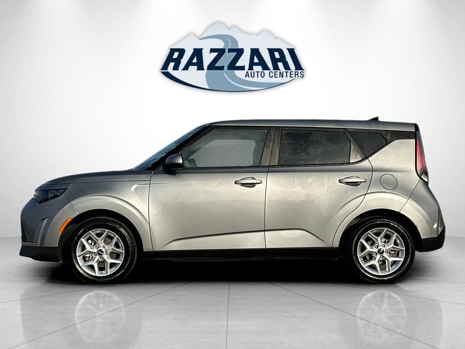 Used 2023 Kia Soul LX w/ Option Group 015 image 6
