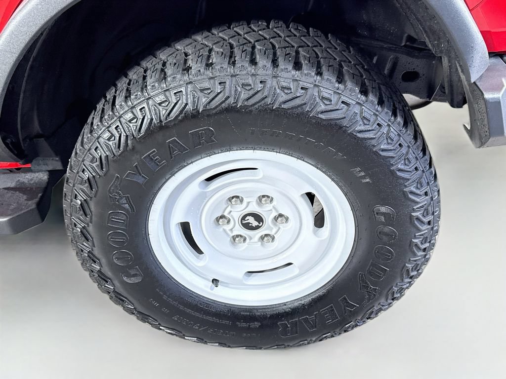Certified 2023 Ford Bronco Heritage Edition AWD/4WD image 31