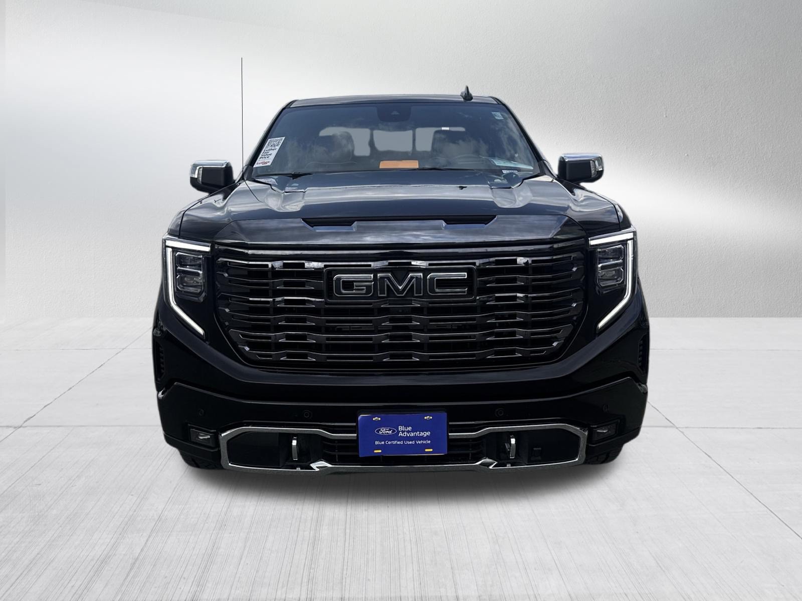 Used 2023 GMC Sierra 1500 Denali Ultimate AWD/4WD image 2