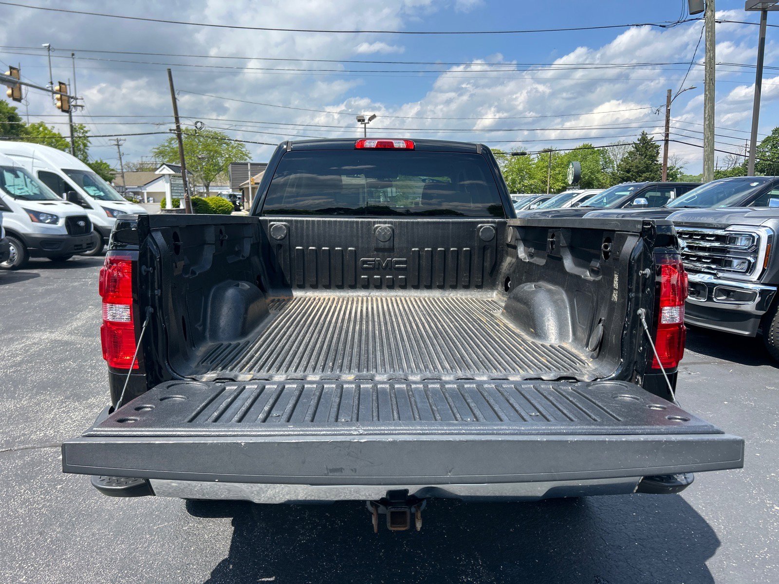 Used 2019 GMC Sierra 1500 SLE w/ Black Pack AWD/4WD image 14
