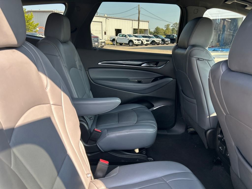 Used 2024 Buick Enclave Premium image 14