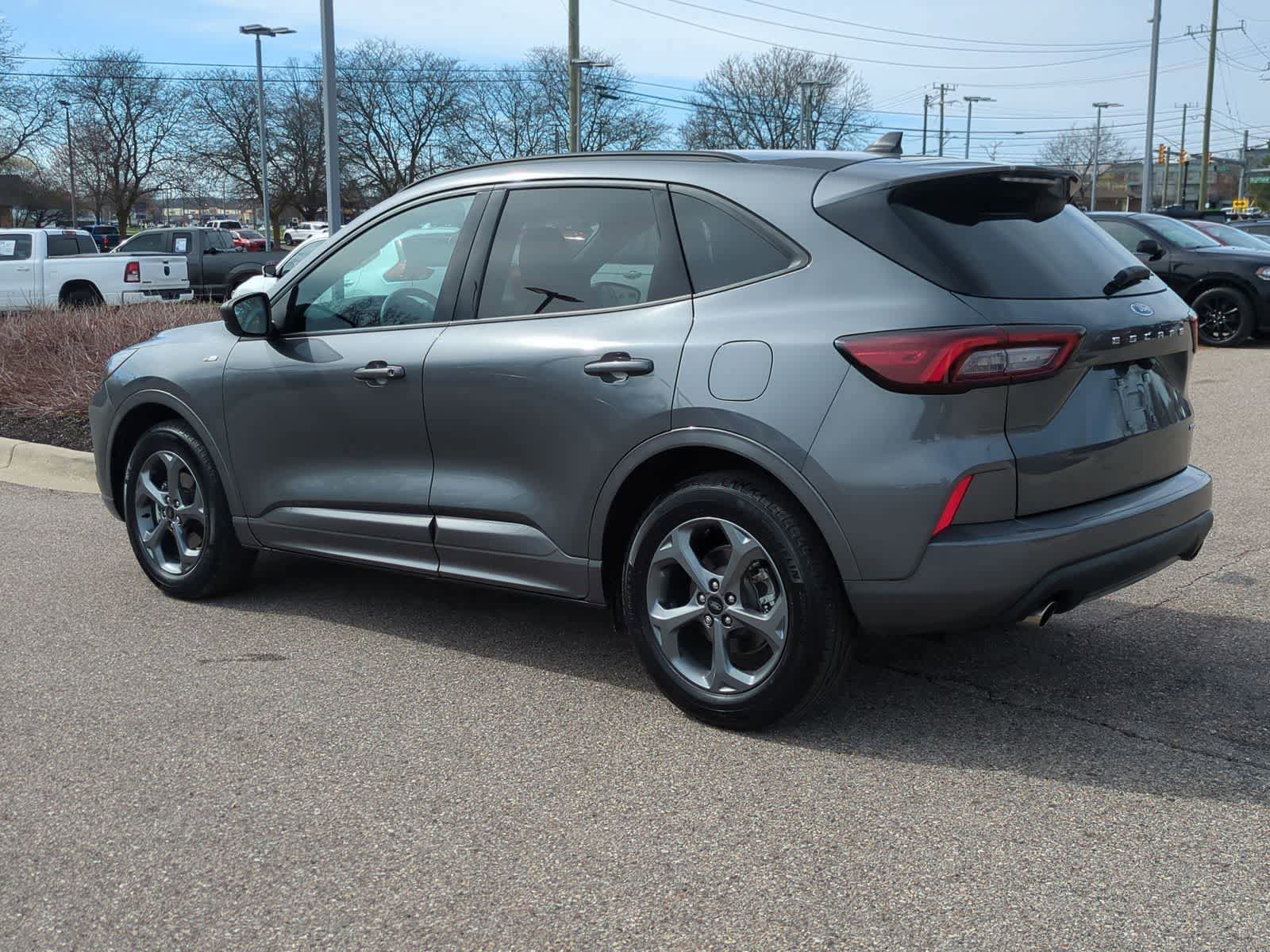 Certified 2023 Ford Escape ST-Line AWD/4WD image 6