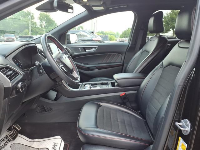 Certified 2024 Ford Edge ST-Line AWD/4WD image 12
