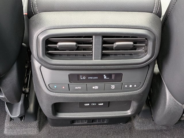 Used 2025 Honda Pilot Touring image 32