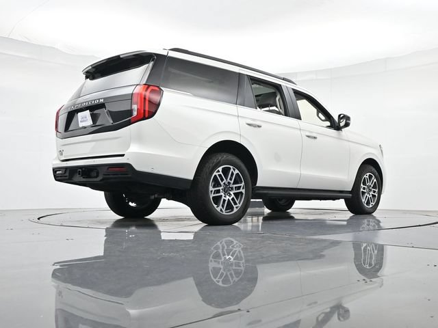 Certified 2025 Ford Expedition Active AWD/4WD image 36
