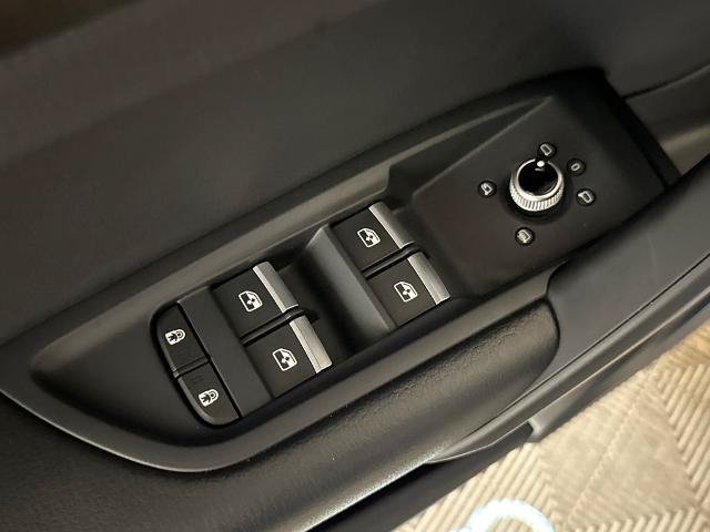 Used 2022 Audi Q5 2.0T Premium AWD/4WD image 12