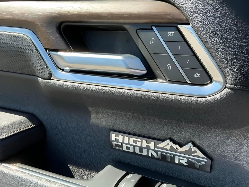 Used 2024 Chevrolet Silverado 1500 High Country image 34