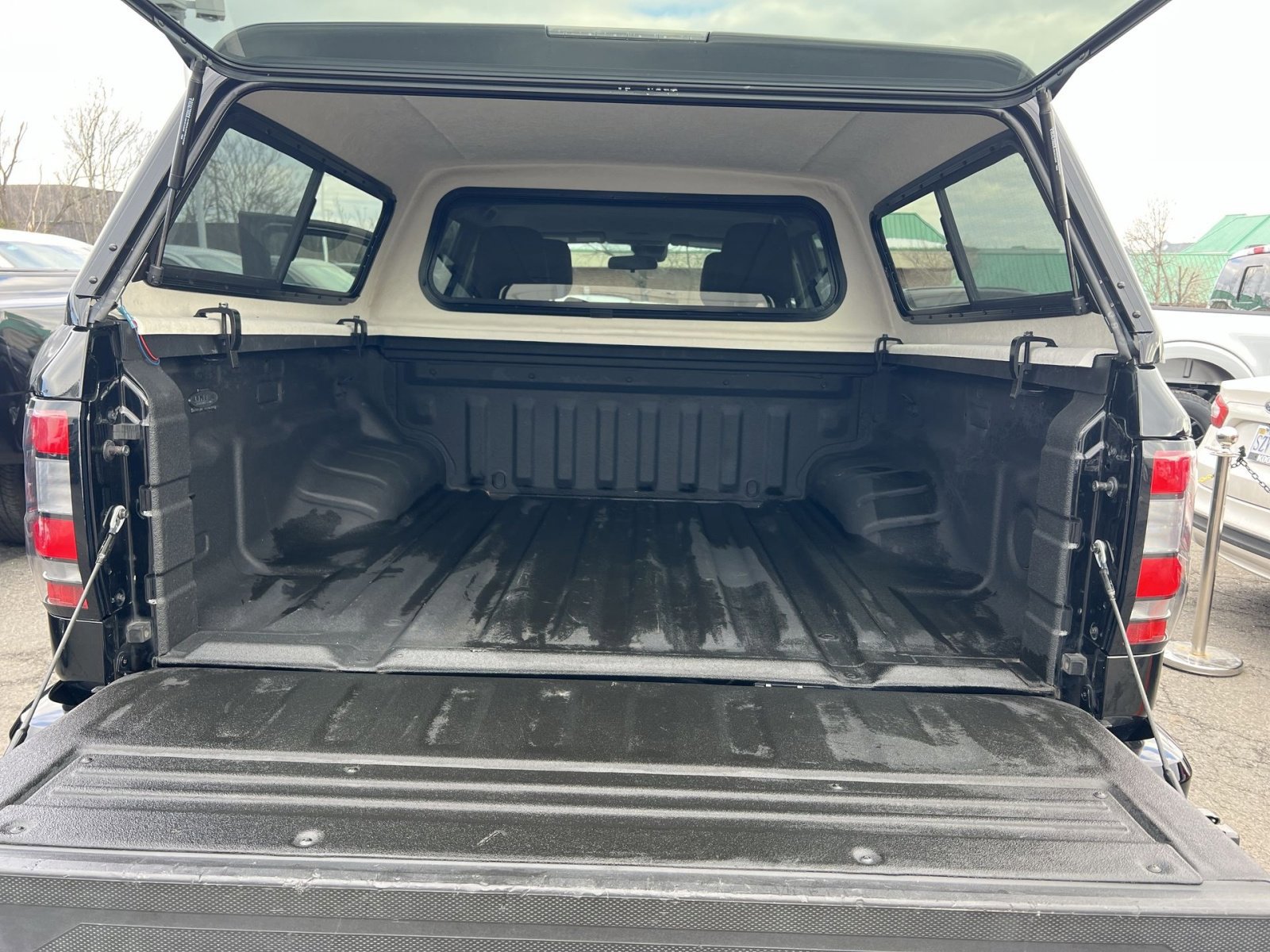 Used 2022 Nissan Frontier SV image 25