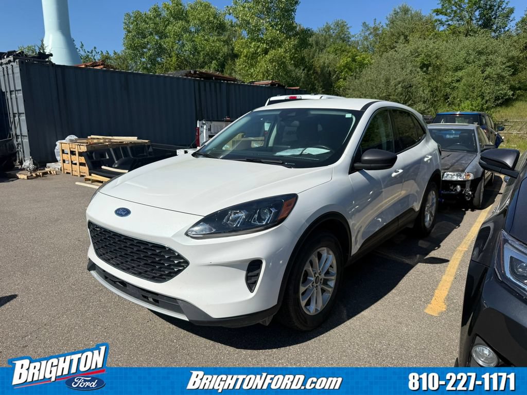 Certified 2022 Ford Escape SE w/ Cold Weather Package AWD/4WD image 3