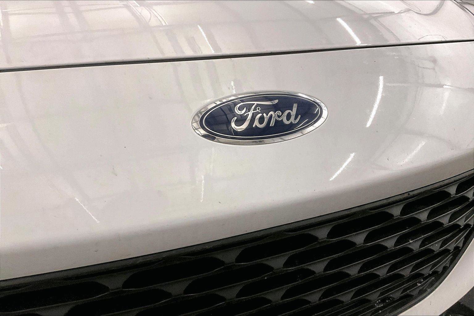 Certified 2022 Ford Escape S image 29