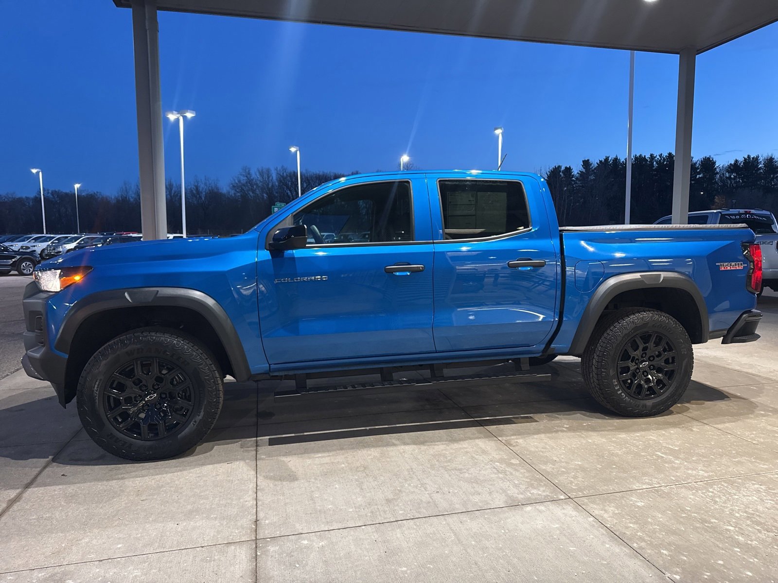 Used 2024 Chevrolet Colorado Trail Boss w/ Advanced Trailering Package image 7