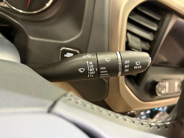 Used 2021 GMC Acadia Denali w/ Denali Technology Package image 19