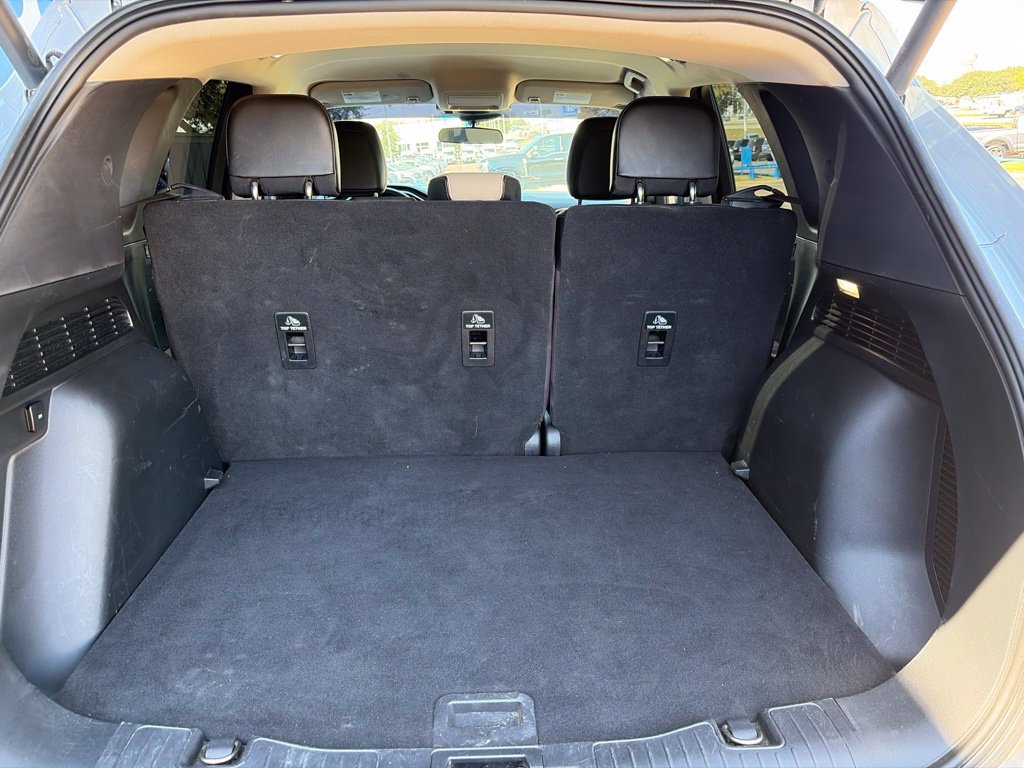 Certified 2020 Ford Escape SEL FWD image 16