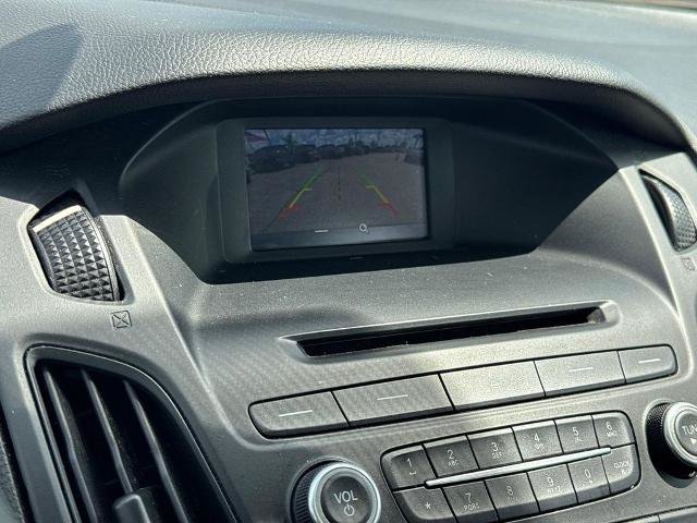 Certified 2017 Ford Focus SE FWD image 18