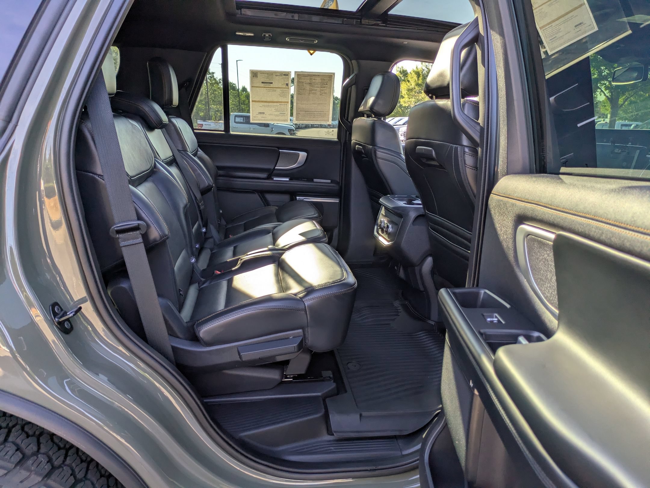 Certified 2025 Ford Expedition Tremor AWD/4WD image 33