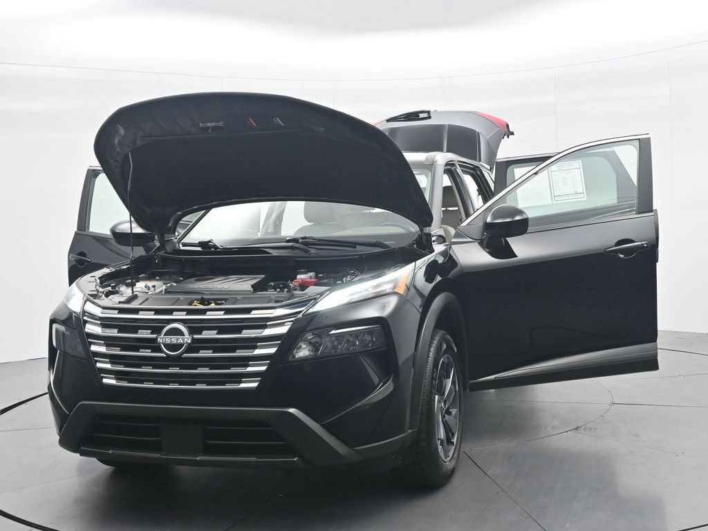 Used 2025 Nissan Rogue SV FWD image 50