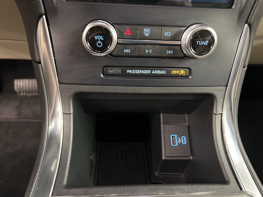 Certified 2024 Ford Edge Titanium AWD/4WD image 14