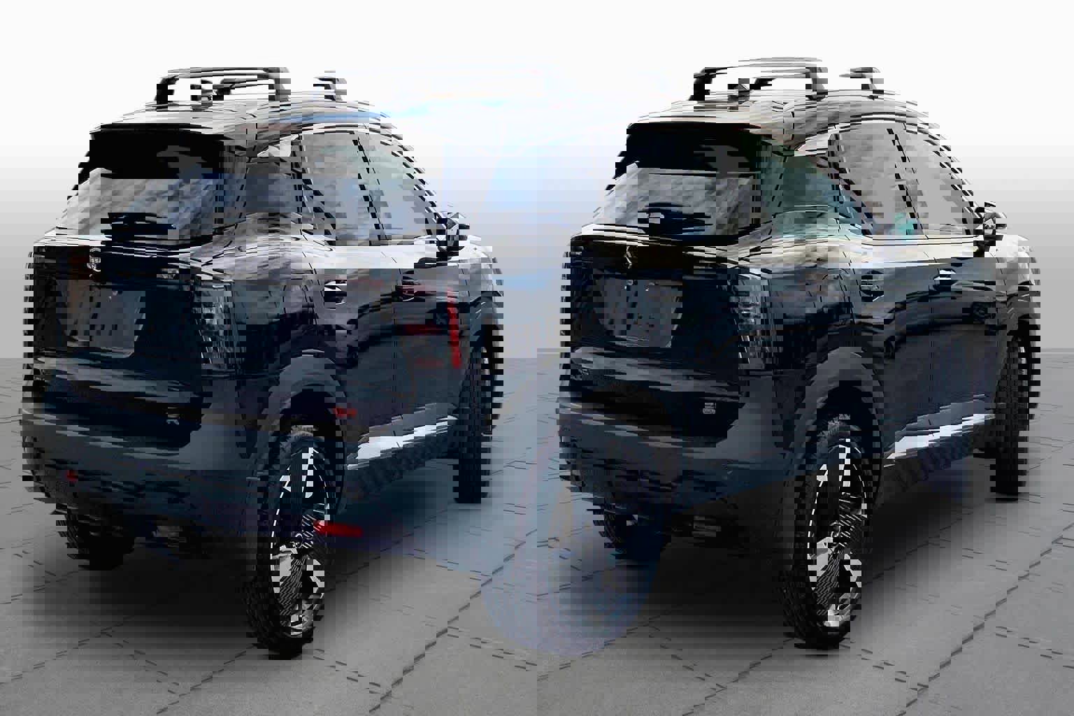 Used 2026 Nissan Kicks SR image 3