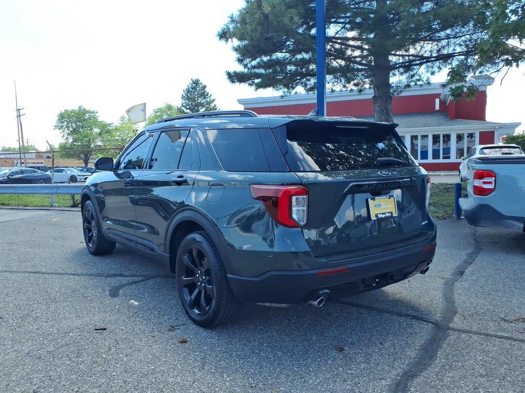 Certified 2024 Ford Explorer ST-Line w/ Class IV Trailer Tow Package AWD/4WD image 9