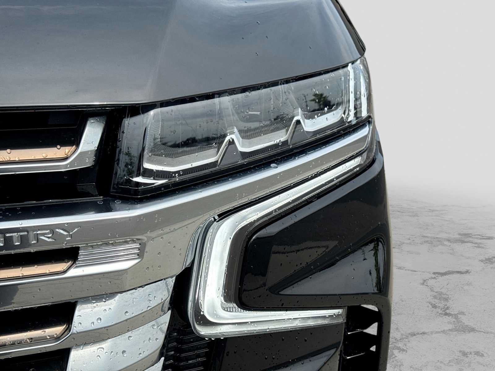 Used 2021 Chevrolet Suburban High Country w/ Premium Package AWD/4WD image 10