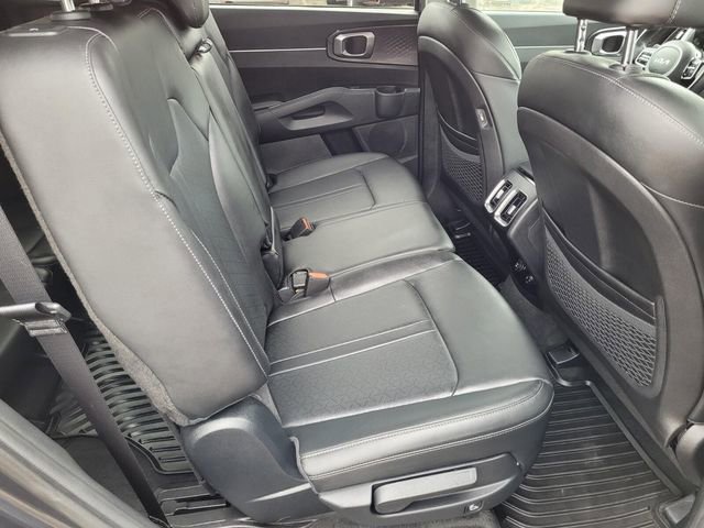Used 2022 Kia Sorento S w/ Panoramic Sunroof Package image 13