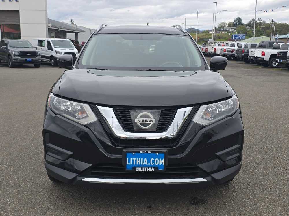 Used 2017 Nissan Rogue SV w/ SV Premium Package image 8