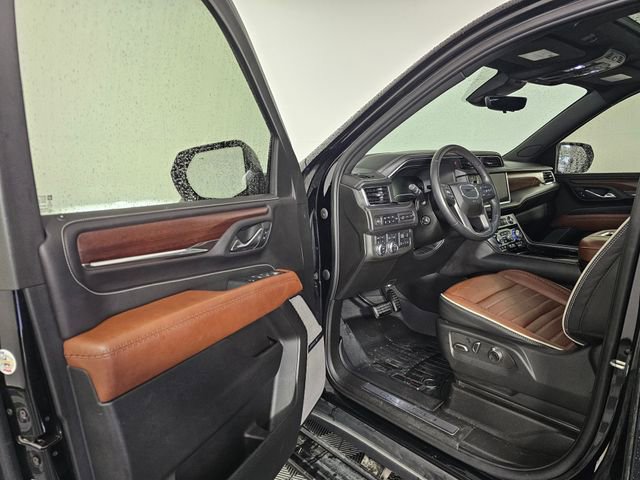 Used 2023 GMC Yukon XL Denali Ultimate AWD/4WD image 23