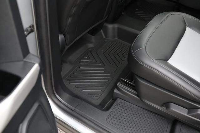 Certified 2022 Ford Explorer XLT w/ Equipment Group 202A image 29