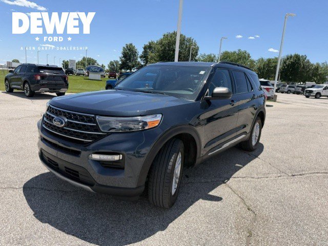 Certified 2023 Ford Explorer XLT w/ Equipment Group 202A AWD/4WD image 3