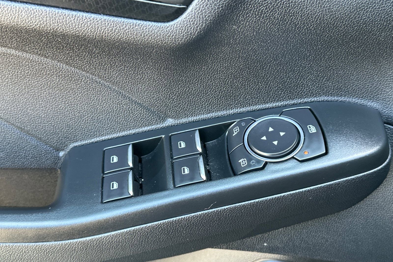 Certified 2022 Ford Escape SEL w/ SEL Stealth AWD Package image 11