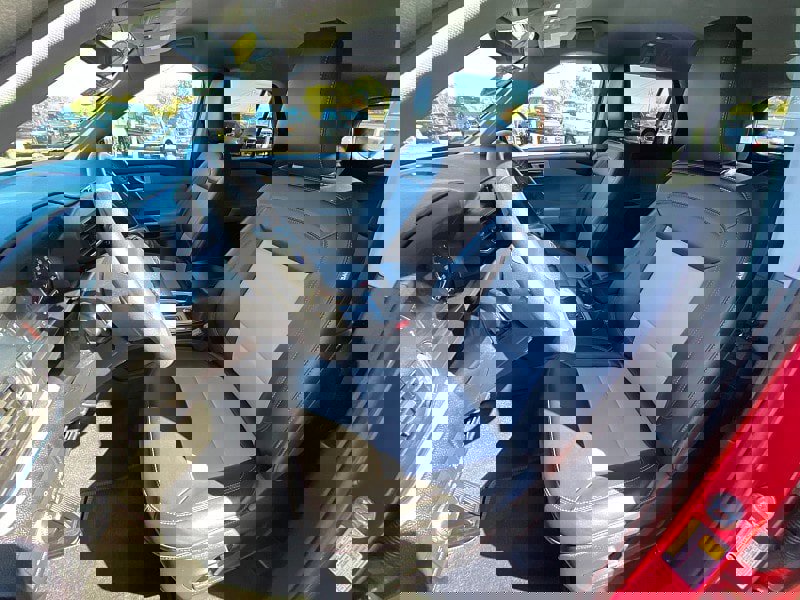 Certified 2022 Ford Explorer XLT w/ Equipment Group 202A image 26